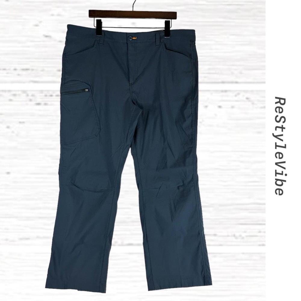 EDDIE BAUER Men’s Size 40x30 Pants Cargo Pockets Style Nylon Stretch